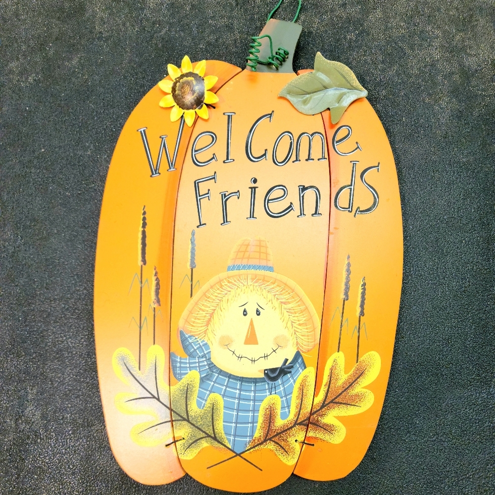 Pumpkin shaped Wooden Welcome Sign - Fall Decor